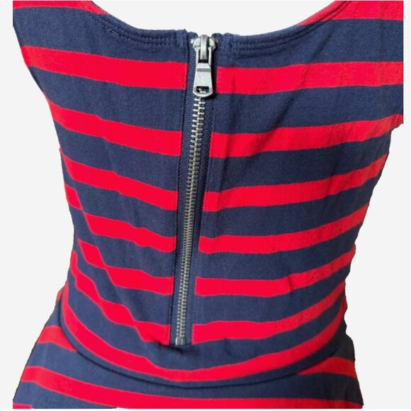 Express Women’s Red & Blue Striped Sleeveless Blouse Top Size M Medium Zip Back - Picture 4 of 6